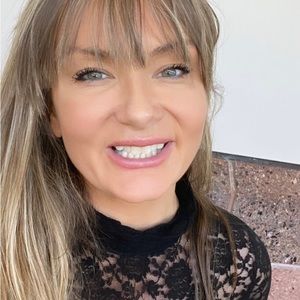 Meet your Posher, Laurie